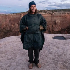 Therm-a-Rest Honcho Poncho Black Forest Print